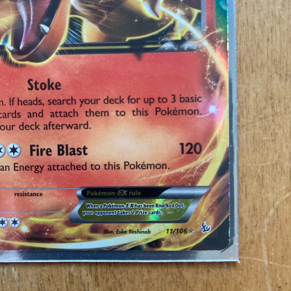 Charizard EX Pokémon card - Picture 5 of 8